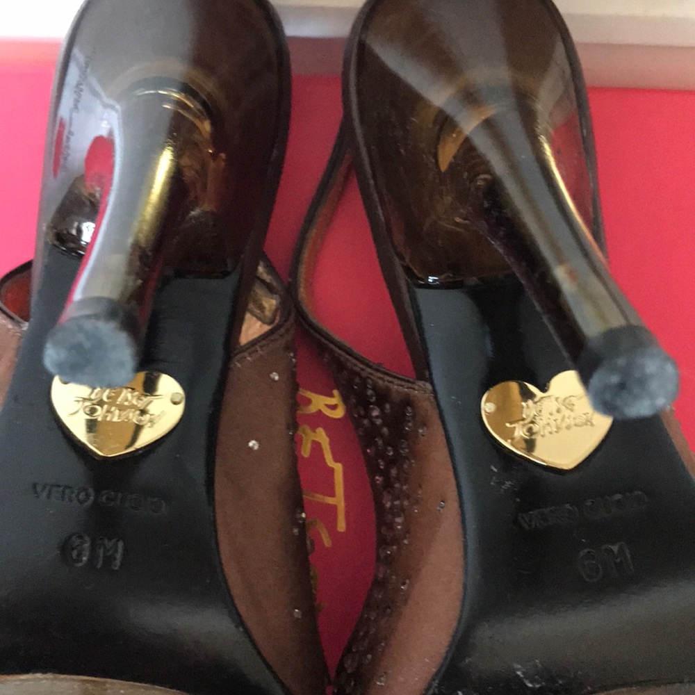 100% Authentic Betsey Johnson shoes - Picture 4 of 5